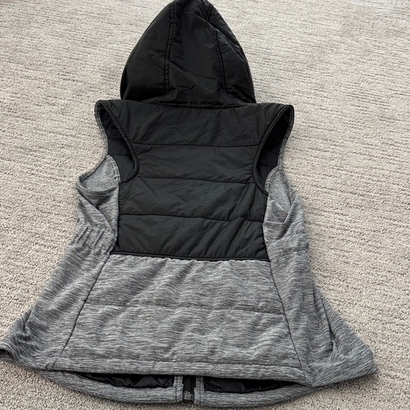 The North Face Sleeveless Hooded Puffer Vest in Black and Heather Gray - Picture 4 of 7
